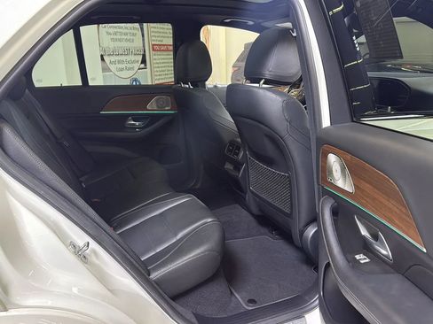 Used 2023 Mercedes-Benz GLE 450 4MATIC w/ AMG Line Exterior image 26