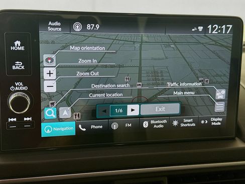 Used 2025 Honda Pilot Touring image 13