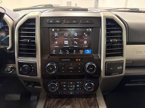 Used 2019 Ford F250 Lariat w/ Lariat Ultimate Package AWD/4WD image 19