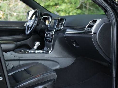 Used 2019 Jeep Grand Cherokee Limited AWD/4WD image 33
