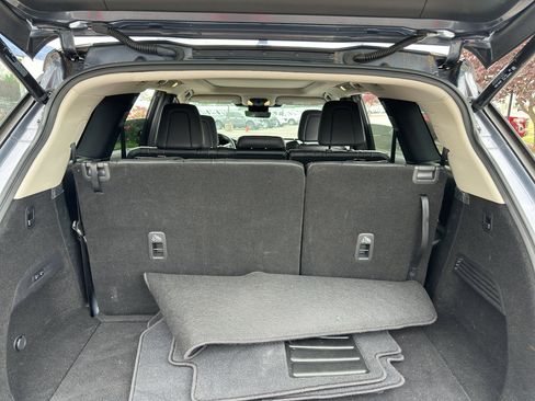 Used 2023 INFINITI QX60 Sensory w/ Cargo Package AWD/4WD image 15