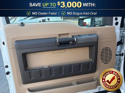 Used 2011 Ford F350 Lariat w/ Lariat Interior Pkg image 16