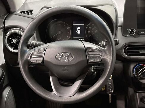 Used 2022 Hyundai Kona SE image 19