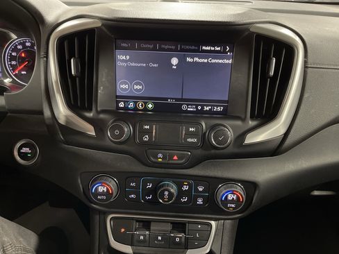 Used 2023 GMC Terrain SLT image 23