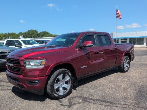Used 2022 RAM 1500 Laramie AWD/4WD image 2