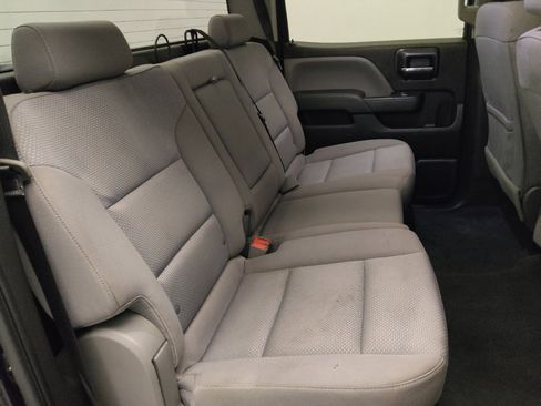 Used 2018 Chevrolet Silverado 1500 Custom w/ Custom Value Package image 19