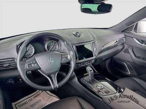 Used 2022 Maserati Levante Modena image 29