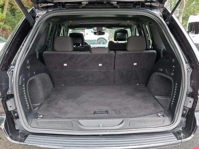 Used 2018 Jeep Grand Cherokee Laredo AWD/4WD image 29