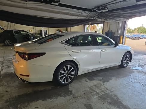 Used 2020 Lexus ES 350 w/ Premium Package FWD image 4