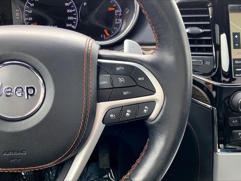 Used 2020 Jeep Grand Cherokee Summit image 24