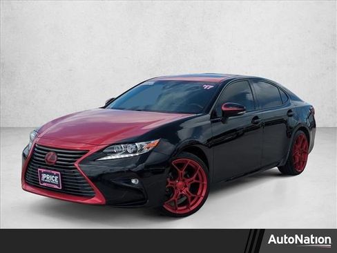 Used 2017 Lexus ES 300h w/ Luxury Package image 1