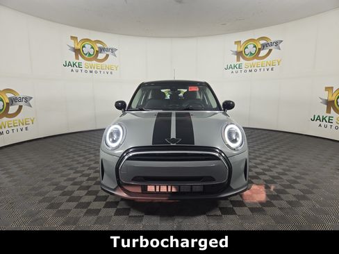 Used 2023 MINI Cooper 4-Door Hardtop FWD image 3