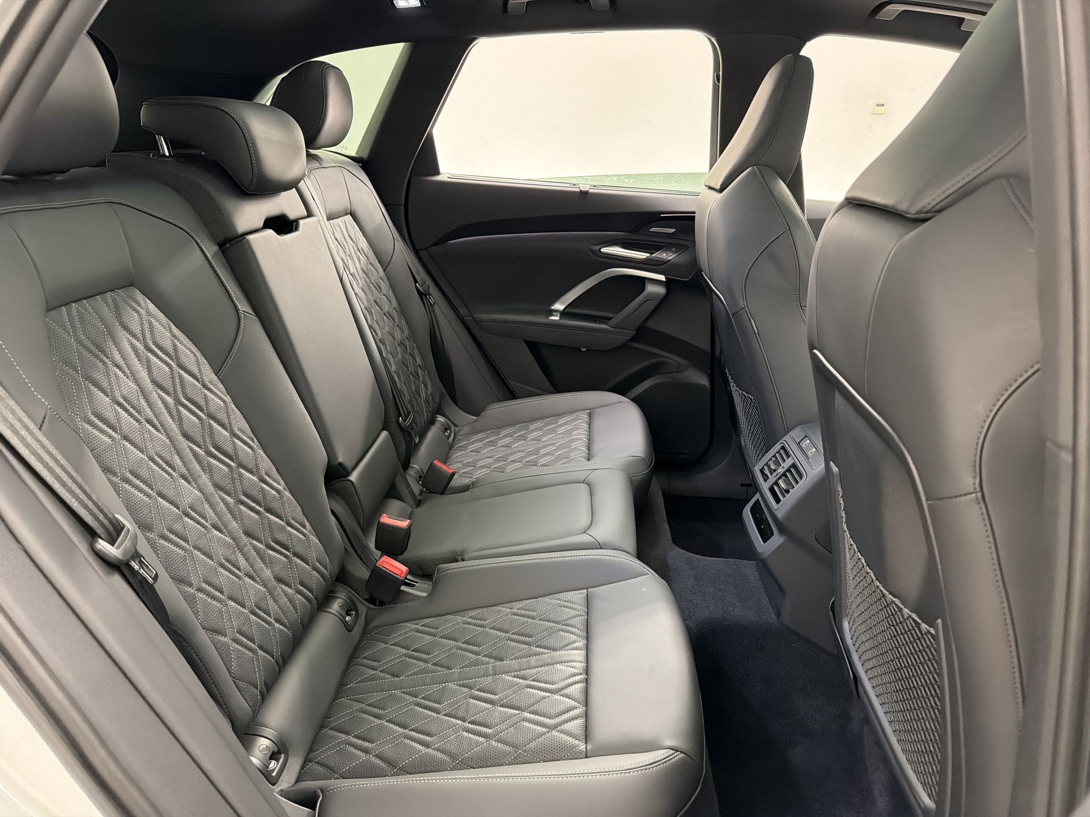 Used 2025 Audi SQ5 Premium Plus AWD/4WD image 29