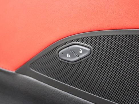 Used 2014 Chevrolet Corvette Stingray Coupe image 8