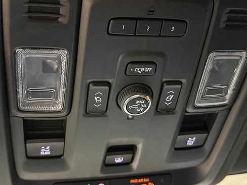 Used 2023 GMC Yukon AT4 w/ AT4 Premium Package image 34