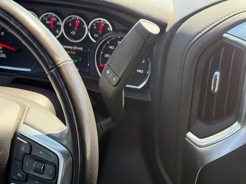 Used 2022 Chevrolet Silverado 1500 LT AWD/4WD image 15