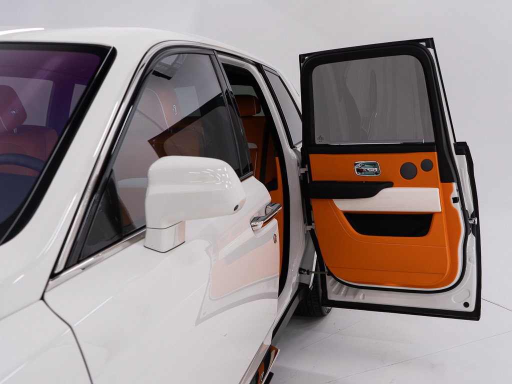 Certified 2023 Rolls-Royce Cullinan AWD/4WD image 21
