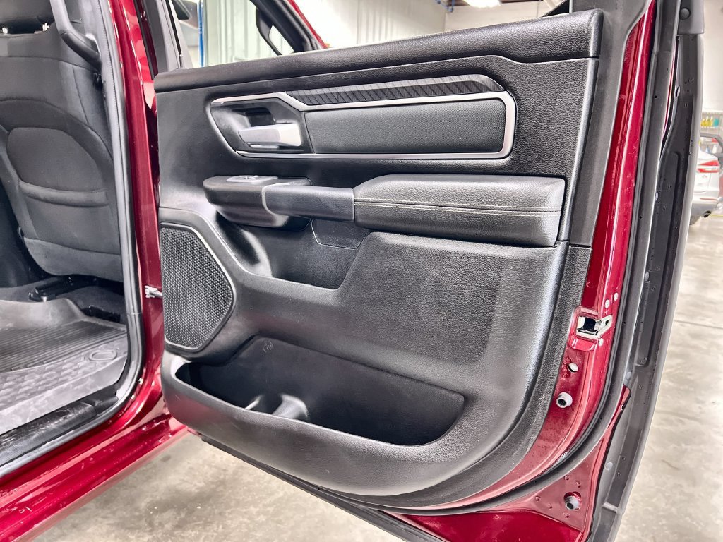 Used 2025 RAM 1500 Big Horn AWD/4WD image 24