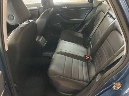 Certified 2021 Volkswagen Jetta SE w/ SE Cold Weather Package FWD image 11