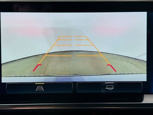 Used 2023 Chevrolet Silverado 1500 LT image 22