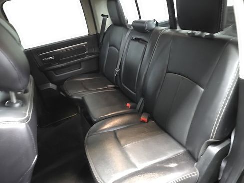 Used 2018 RAM 1500 Sport w/ Sport Premium Group image 32