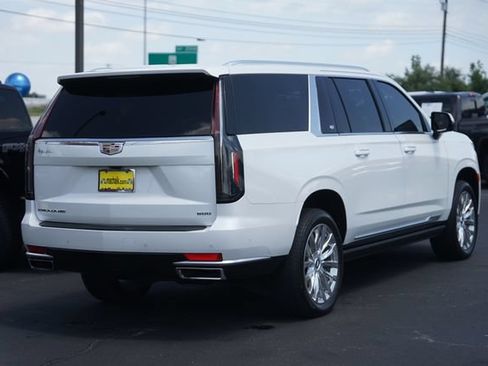 Used 2024 Cadillac Escalade ESV Premium Luxury w/ Performance Package AWD/4WD image 6