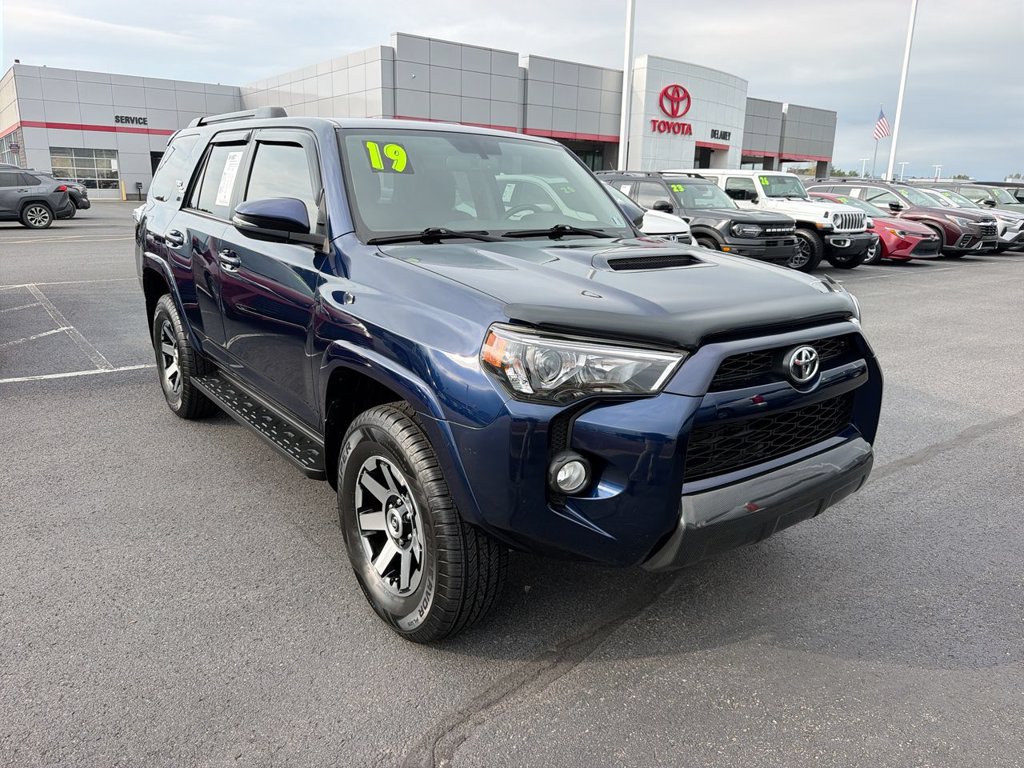 Used 2019 Toyota 4Runner TRD Off-Road Premium AWD/4WD image 2