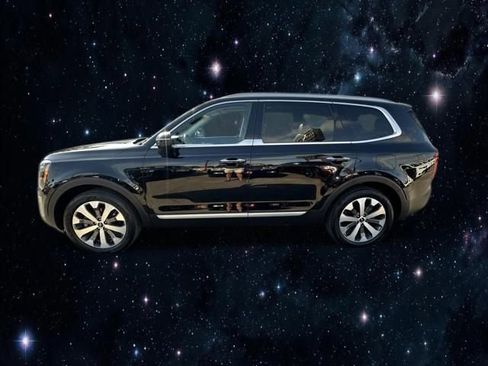 Used 2022 Kia Telluride S image 17