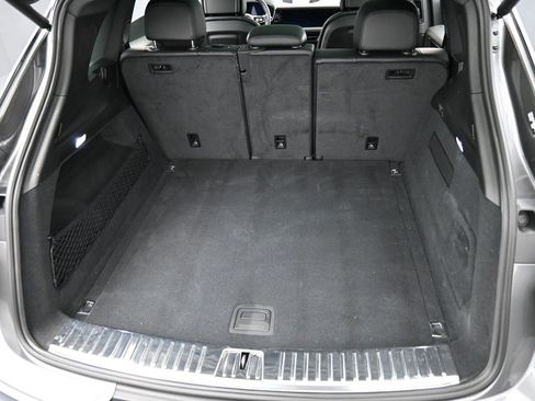 Certified 2025 Porsche Cayenne image 32