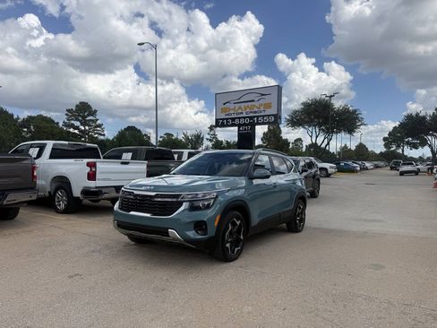 Used 2024 Kia Seltos EX FWD image 41