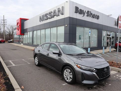 Certified 2025 Nissan Sentra S image 2