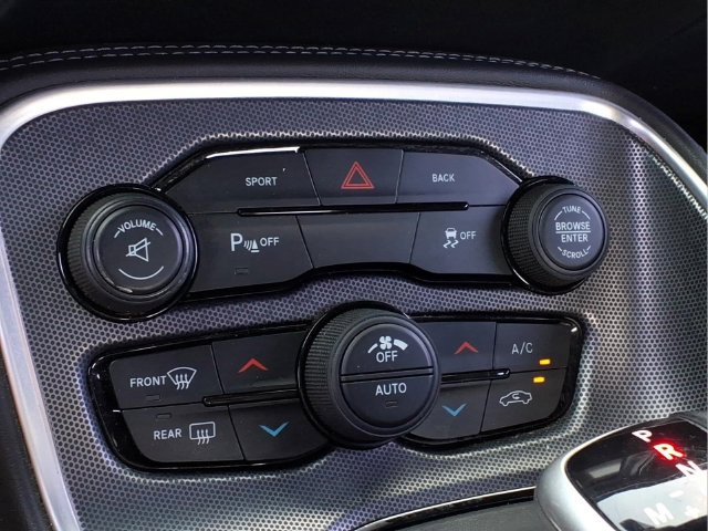 Used 2015 Dodge Challenger R/T Plus RWD image 13