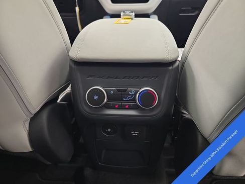 New 2026 Ford Explorer Platinum w/ LUX Leather Package AWD/4WD image 15