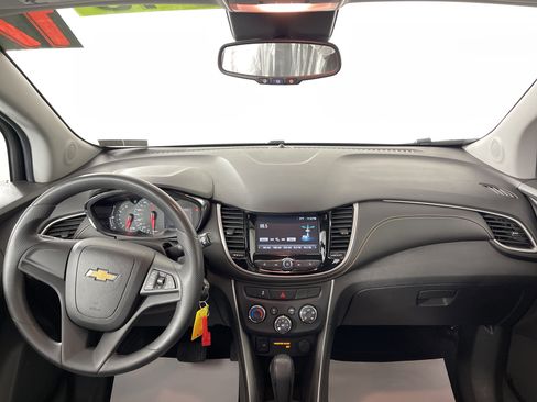 Used 2017 Chevrolet Trax LS image 13