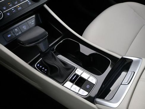 Used 2025 Hyundai Tucson SE image 20