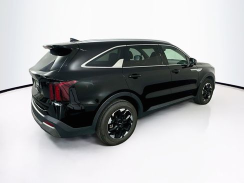 Used 2024 Kia Sorento S FWD image 9