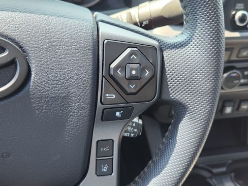 Used 2023 Toyota Tacoma TRD Off-Road w/ TRD Premium Off Road Package AWD/4WD image 16