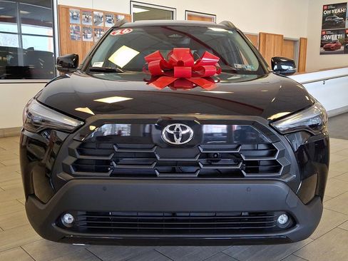 Used 2026 Toyota Corolla Cross XLE w/ Convenience Package image 2