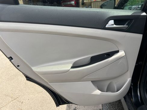 Used 2019 Hyundai Tucson SE image 28