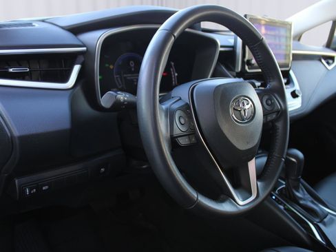 Used 2023 Toyota Corolla XLE image 14