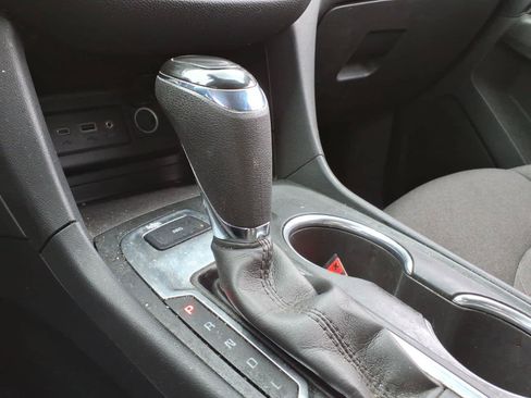 Used 2020 Chevrolet Equinox LT AWD/4WD image 12