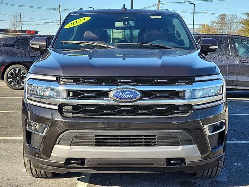 Used 2023 Ford Expedition Max Limited image 2