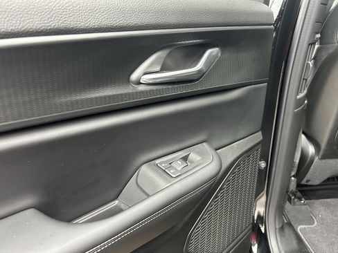 Used 2025 Jeep Grand Cherokee L Laredo w/ Luxury Tech Group I image 27