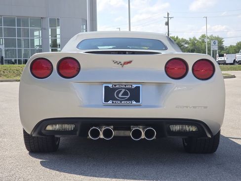 Used 2006 Chevrolet Corvette Convertible w/ Preferred Equipment Group RWD image 15