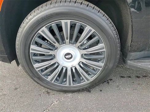 Certified 2022 Cadillac Escalade Premium Luxury image 9