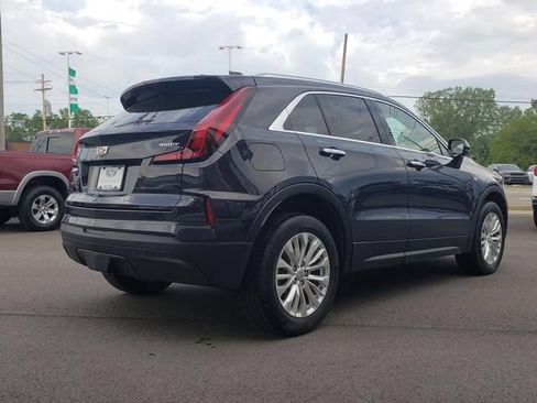 Used 2024 Cadillac XT4 Luxury w/ Cold Weather Package AWD/4WD image 3