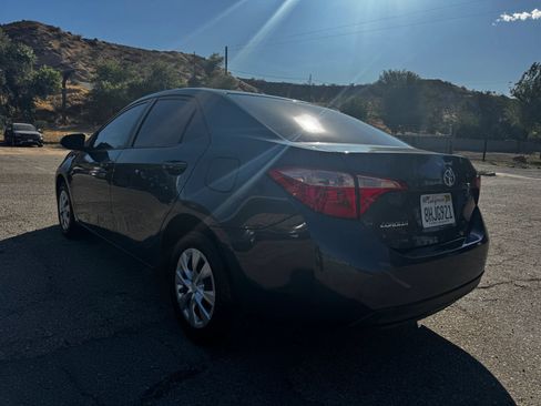 Used 2019 Toyota Corolla L FWD image 6