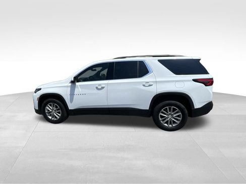 Used 2023 Chevrolet Traverse LT FWD image 7