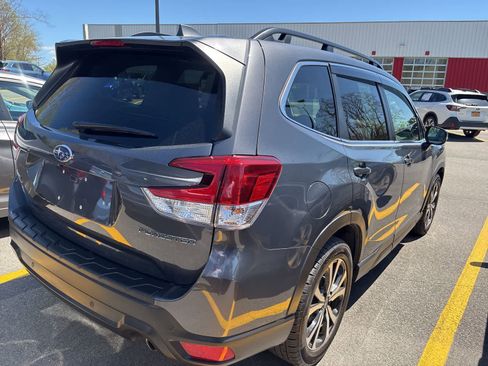 Certified 2022 Subaru Forester Limited AWD/4WD image 3