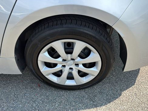 Used 2026 Toyota Corolla LE FWD image 22